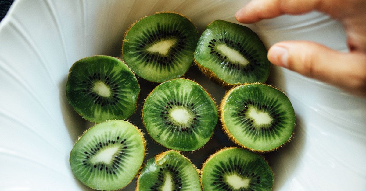 Low glycemic meals for semaglutide users featuring fresh produce and lean protein.