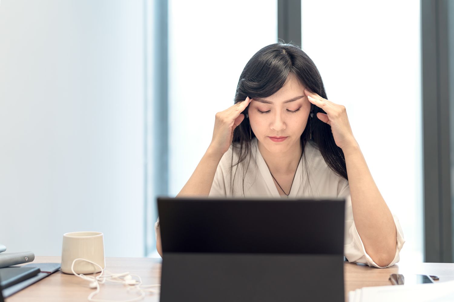 Cramps No Period? 10 Common Causes & When to Worry